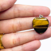 PENDENTIF CŒUR EN ŒIL DE TIGRE (chakra terre) – Image 2