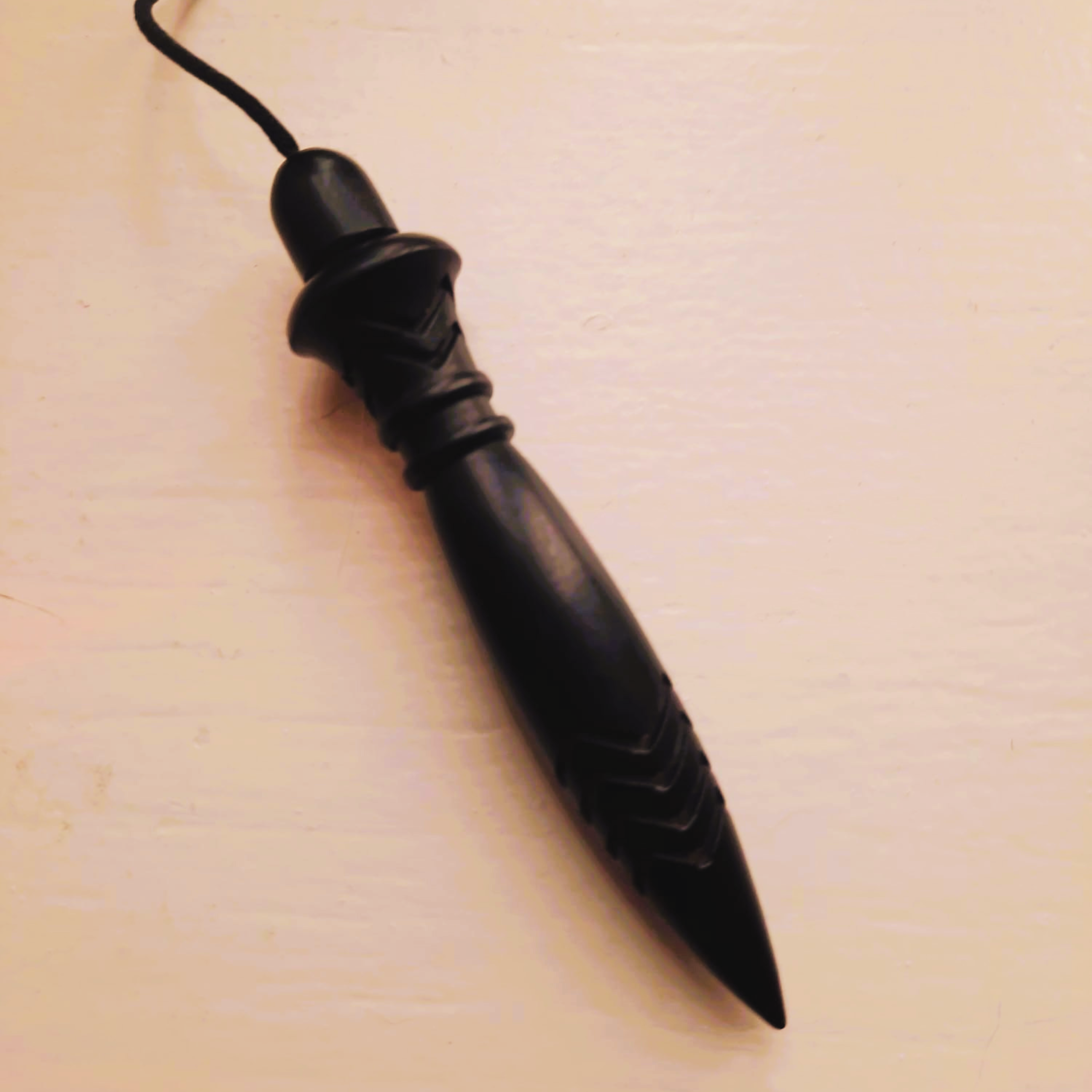 PENDULE DE THOT EN EBENE PLOMBE (professionnels)