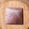 PYRAMIDE DE GEOBIOLOGIE EN QUARTZ ROSE – Image 2