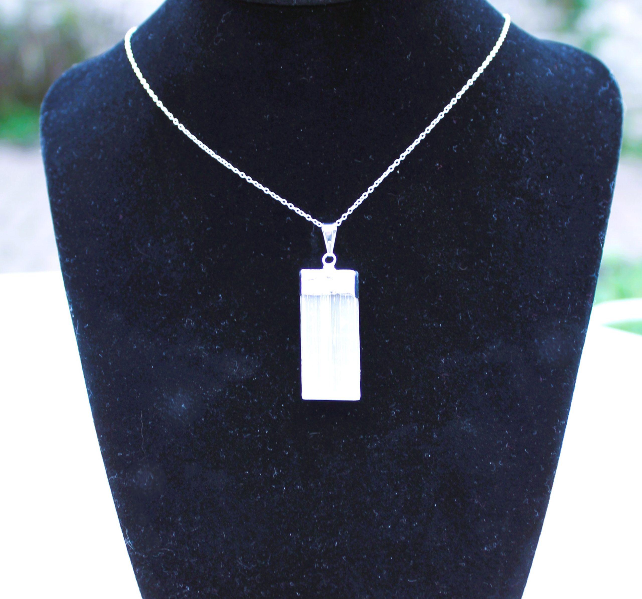 PENDENTIF EN SELENITE – Image 4