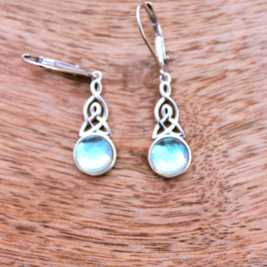 Boucles d'oreilles  en pierre de lune -  "nœud celtique"